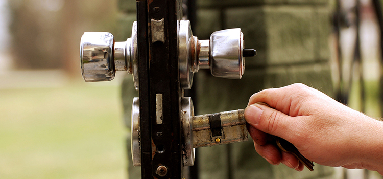 front door latch repair Tara Hills